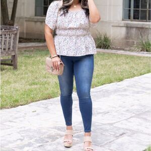 Grace and lace all day denim jeggings size medium